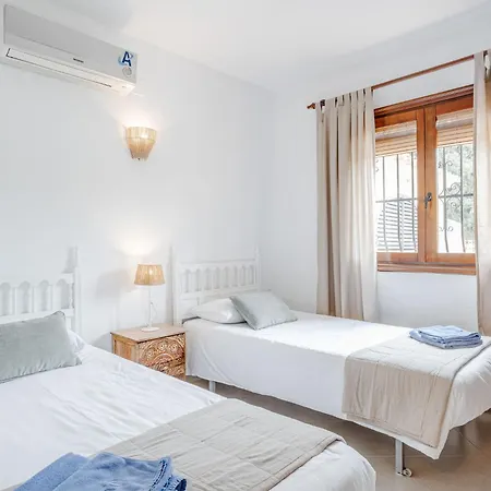 Les Canyes By Interhome *