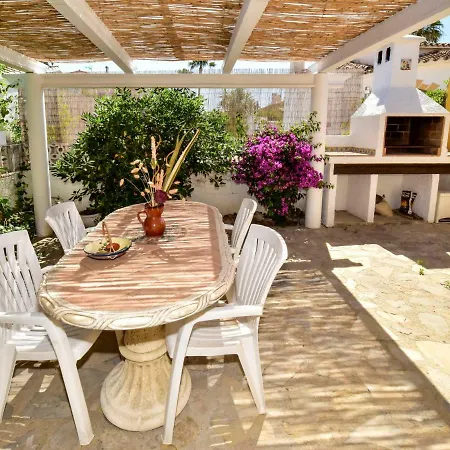 Les Canyes By Interhome Vila Denia